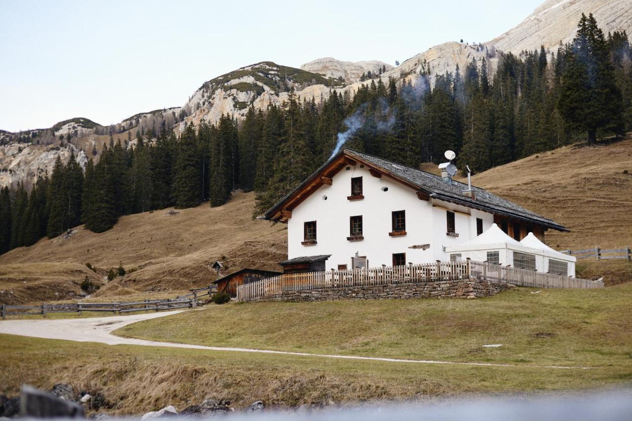 Rifugio Malga Ra Stua Cortina dʼAmpezzo Exterior foto
